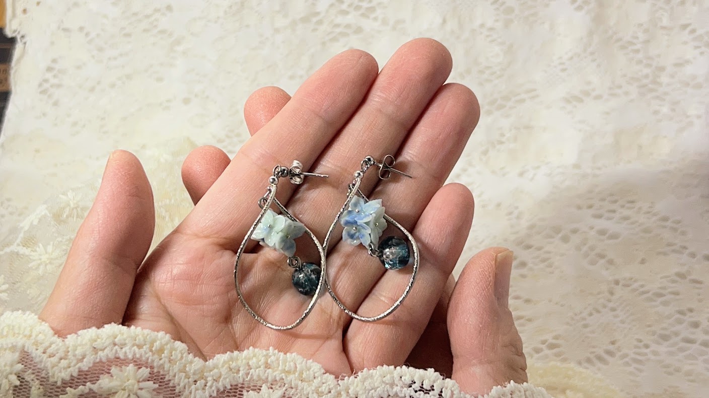アクセサリー アナベルの雫ピアス